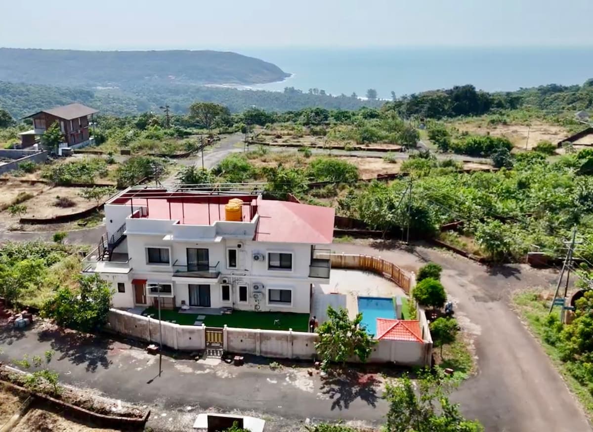 Sunset over Arabian Sea from Aurai Villa terrace