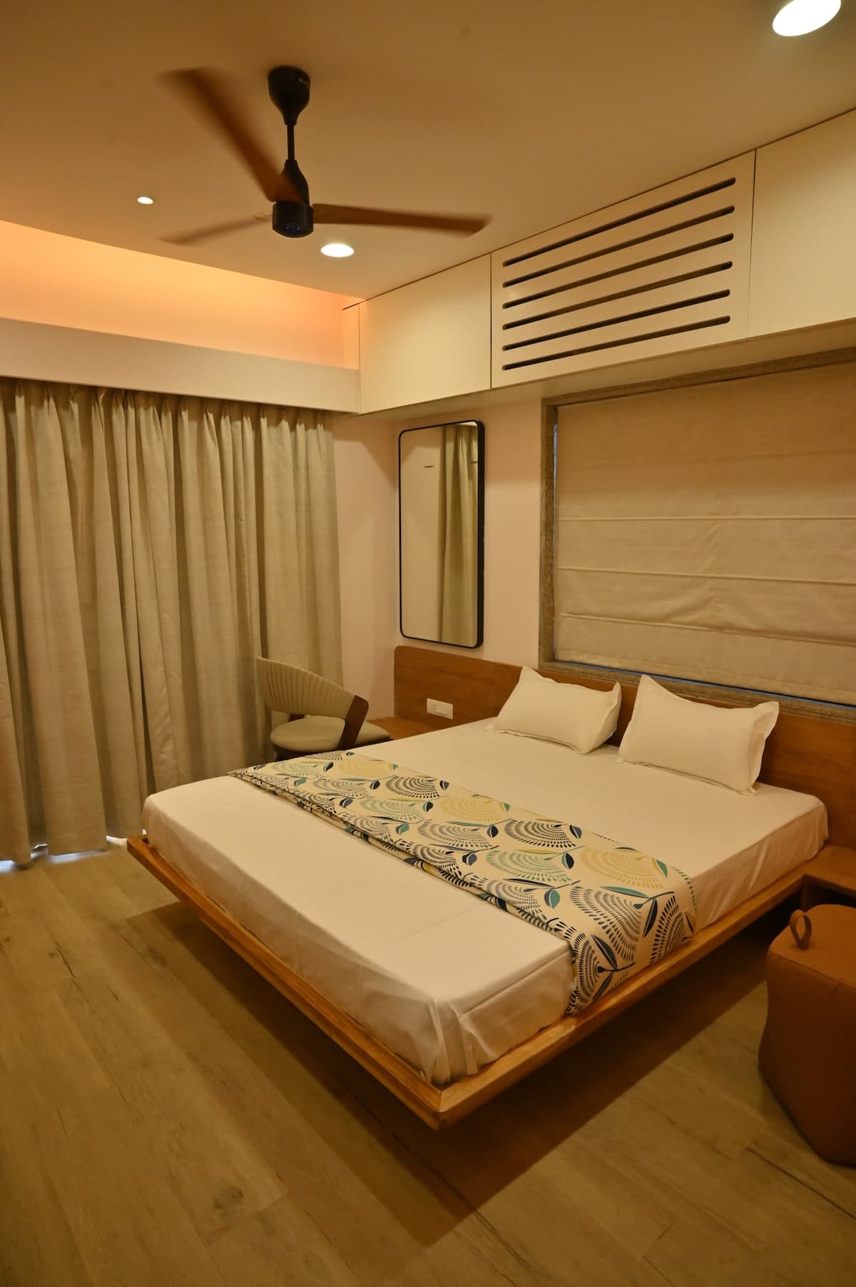 Ocean Suite with sea view at Aurai Villa Dapoli