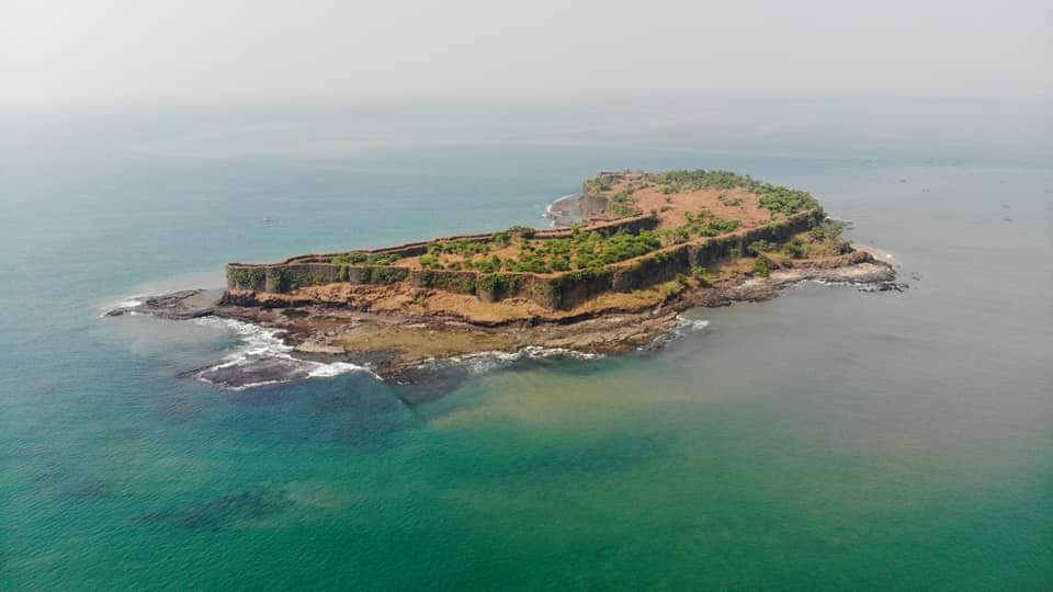 Exploring Suvarnadurg Fort: History & Visitor Guide